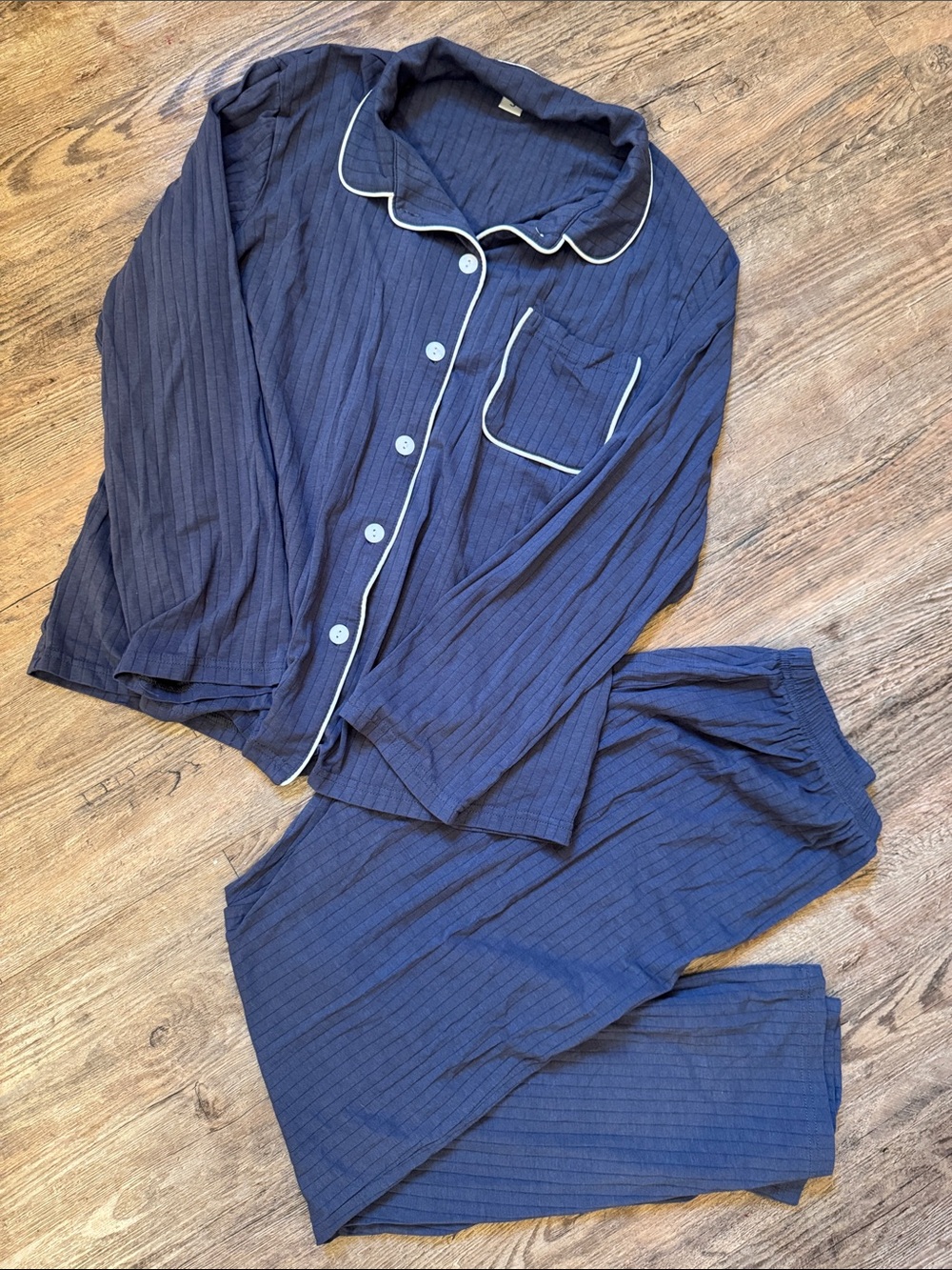 Classic Navy Long-Sleeve Pajama Set with Contrast Piping